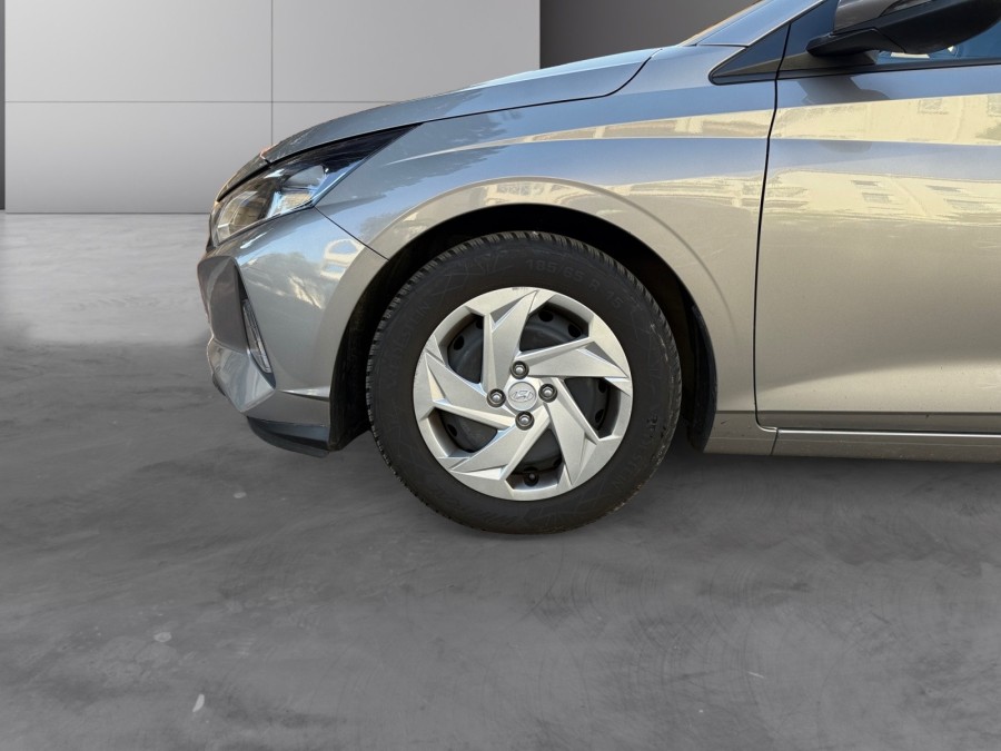 HYUNDAI d'occasion I20 1.2 84 INITIA de 2022 Cannes (06)﻿