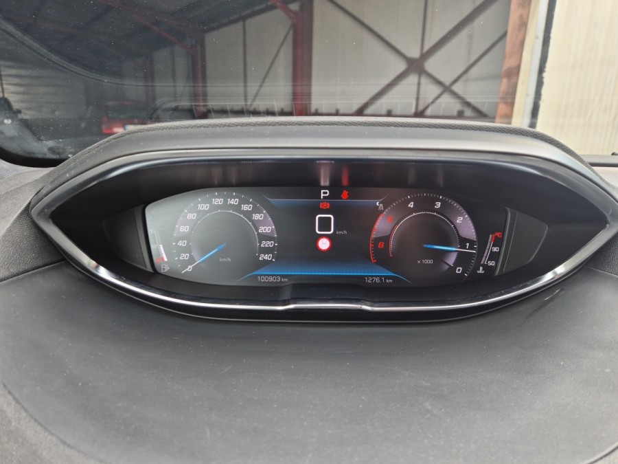 PEUGEOT d'occasion 5008 2.0 BLUE HDI 180 GT PACK BLACK EAT8 PH2 de