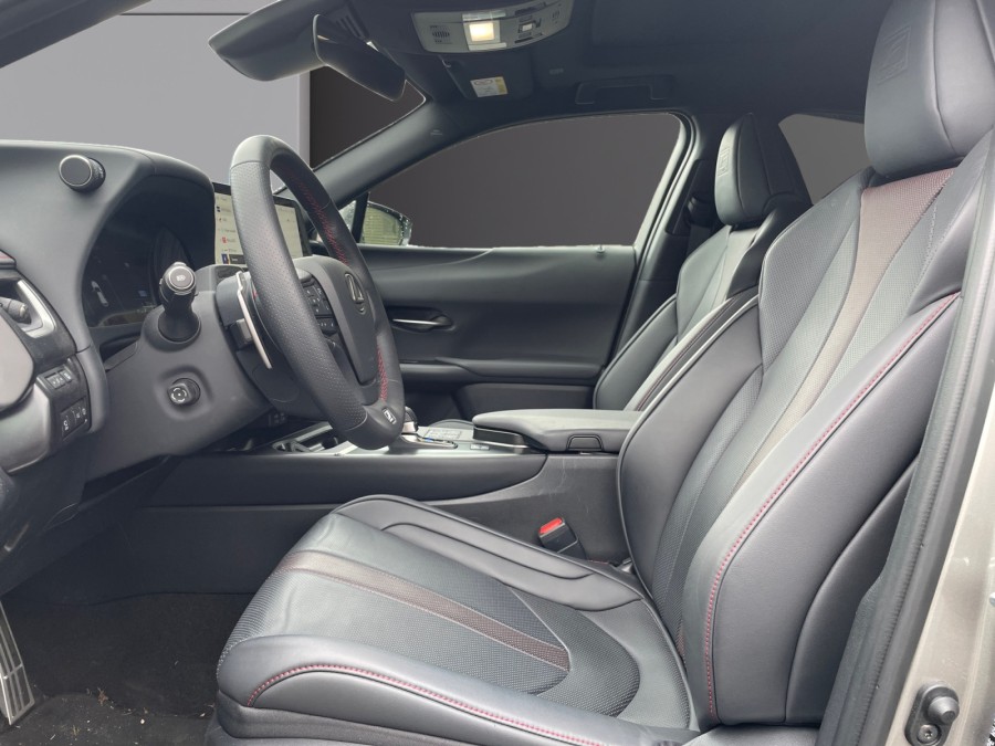 LEXUS d'occasion UX 300H 2WD F Sport Executive de 2025 Genevois (74)﻿