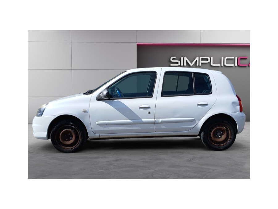 RENAULT d'occasion CLIO CAMPUS ECO2 AUTHENTIQUE 1.2 16V 75 de 2012 La