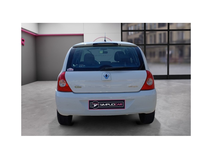 RENAULT d'occasion CLIO CAMPUS ECO2 AUTHENTIQUE 1.2 16V 75 de 2012 La
