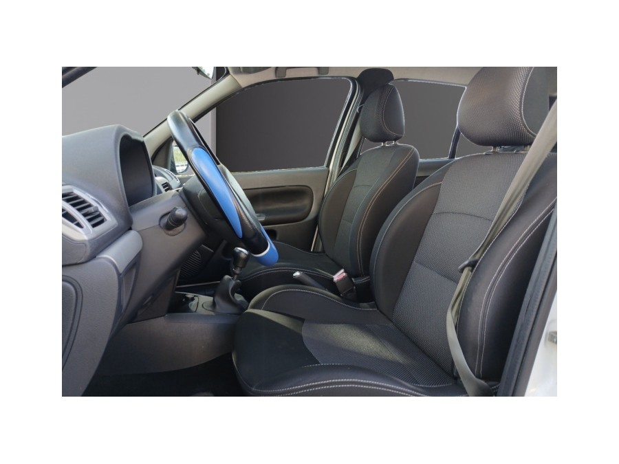 RENAULT d'occasion CLIO CAMPUS ECO2 AUTHENTIQUE 1.2 16V 75 de 2012 La