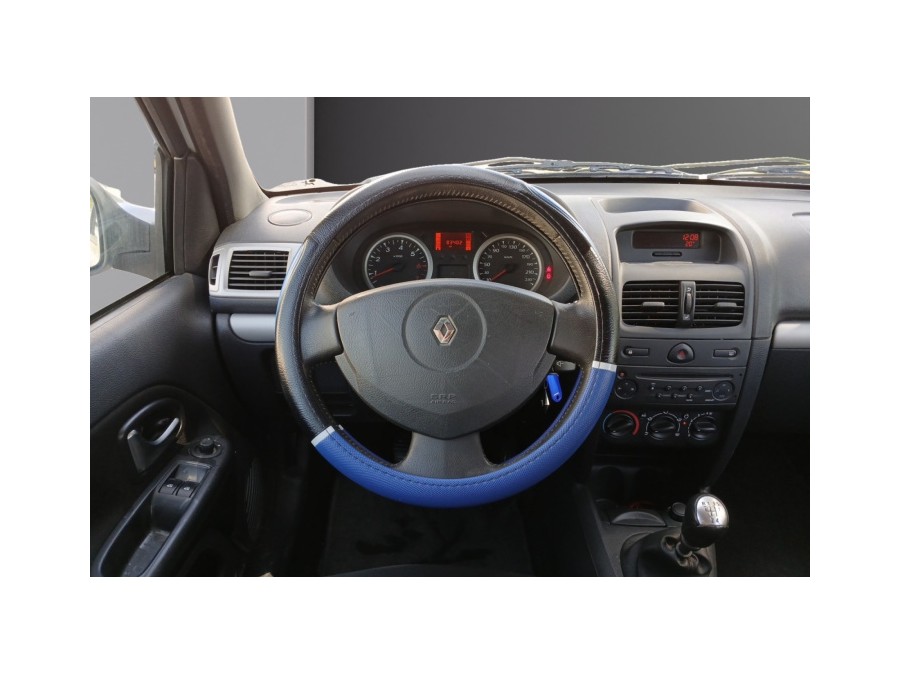 RENAULT d'occasion CLIO CAMPUS ECO2 AUTHENTIQUE 1.2 16V 75 de 2012 La