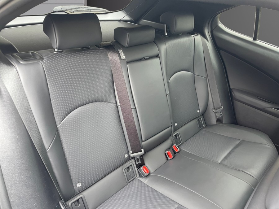 LEXUS d'occasion UX 300H 2WD F Sport Executive de 2025 Genevois (74)﻿