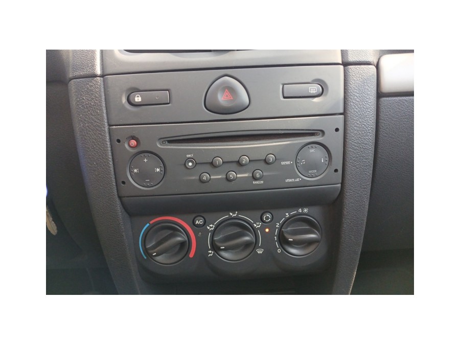 RENAULT d'occasion CLIO CAMPUS ECO2 AUTHENTIQUE 1.2 16V 75 de 2012 La