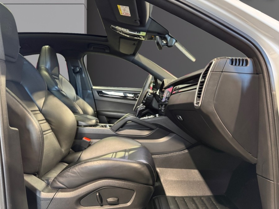 PORSCHE d'occasion CAYENNE 3.0 V6 E-HYBRIDE de 2022 Narbonne (11)﻿