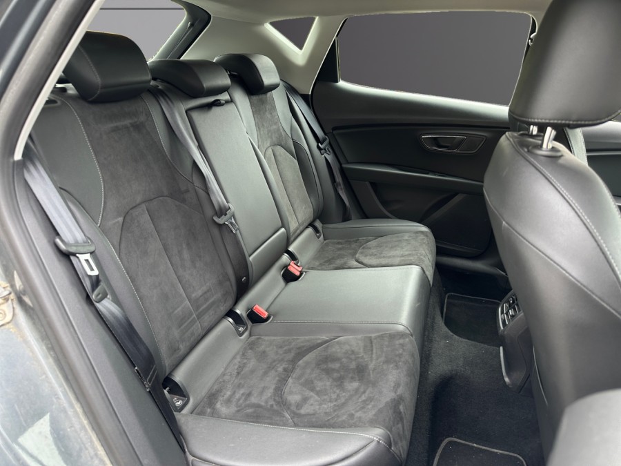 SEAT d'occasion LEON 1.6 TDI 115 STYLE de 2018 Lorient (56)﻿