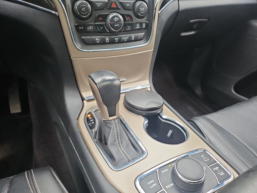 JEEP d'occasion GRAND CHEROKEE 3.0 CRD V6 250 NIGHT EAGLE BA de 2016