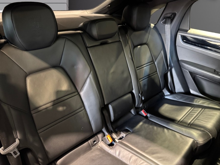 PORSCHE d'occasion CAYENNE 3.0 V6 E-HYBRIDE de 2022 Narbonne (11)﻿