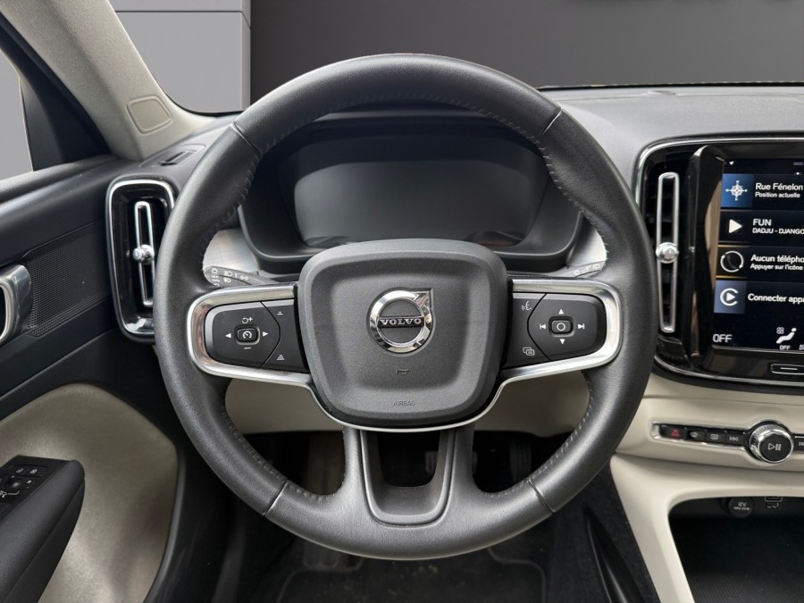 VOLVO d'occasion XC40 T2 129 ESSENTIAL GEARTRONIC de 2020 Cannes (06)﻿