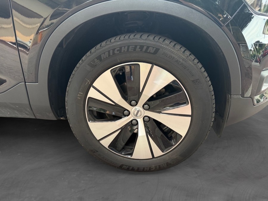 VOLVO d'occasion XC40 T2 129 ESSENTIAL GEARTRONIC de 2020 Cannes (06)﻿