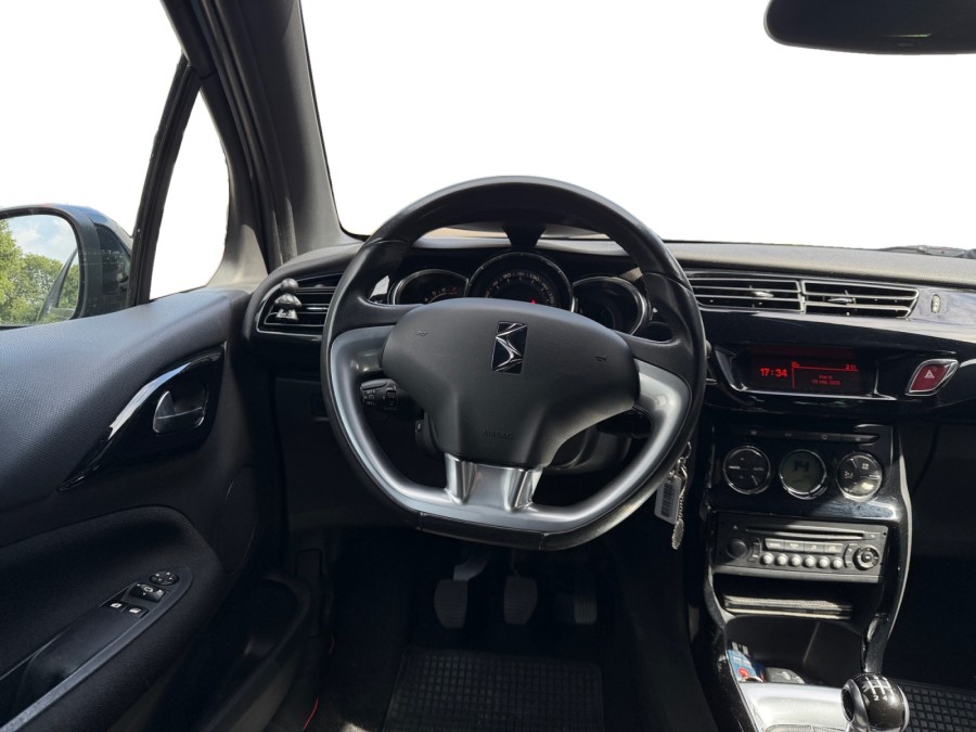 CITROEN d'occasion DS3 1.2 PURE TECH 110 so chic de 2015 Les Sables