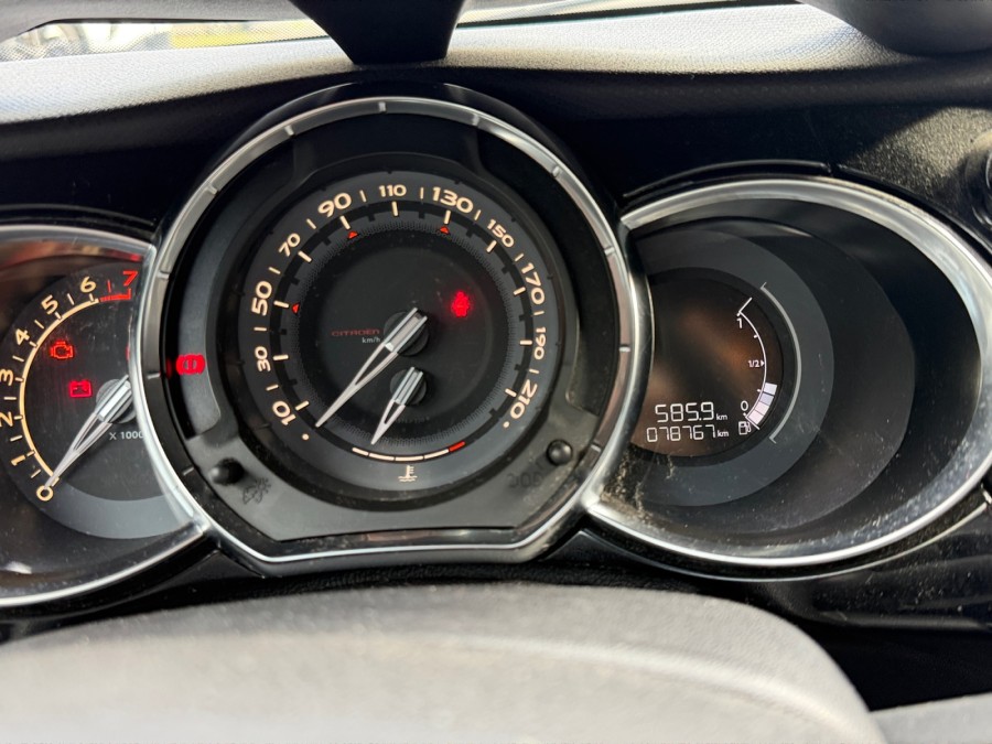 CITROEN d'occasion DS3 1.2 PURE TECH 110 so chic de 2015 Les Sables