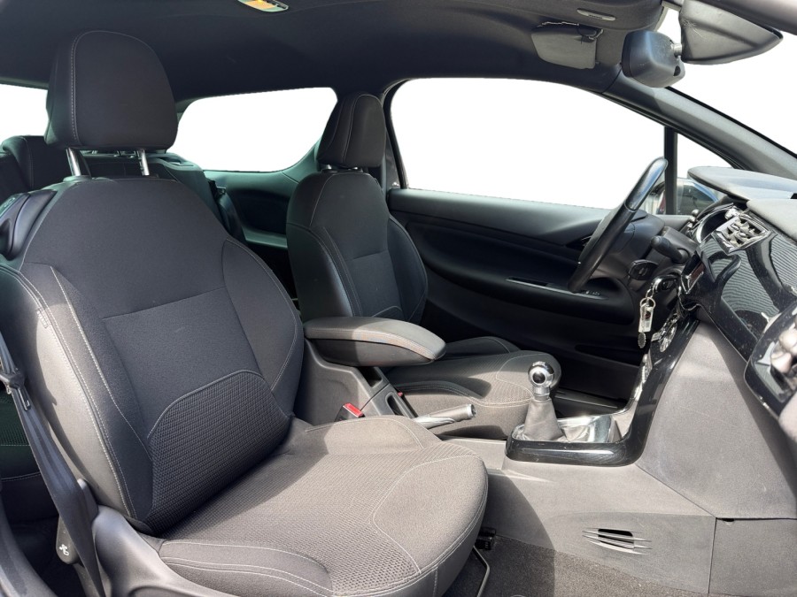 CITROEN d'occasion DS3 1.2 PURE TECH 110 so chic de 2015 Les Sables
