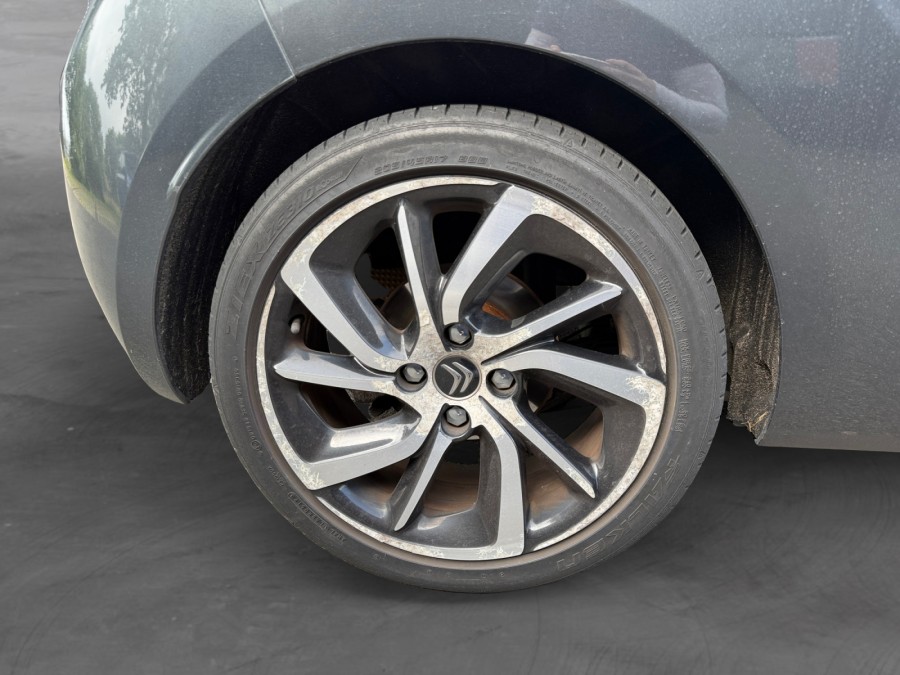 CITROEN d'occasion DS3 1.2 PURE TECH 110 so chic de 2015 Les Sables