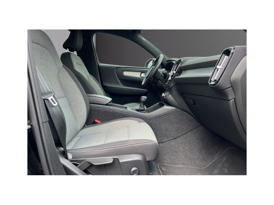 VOLVO d'occasion XC40 T2 MOMENTUM BUSINESS de 2021 Champigny sur