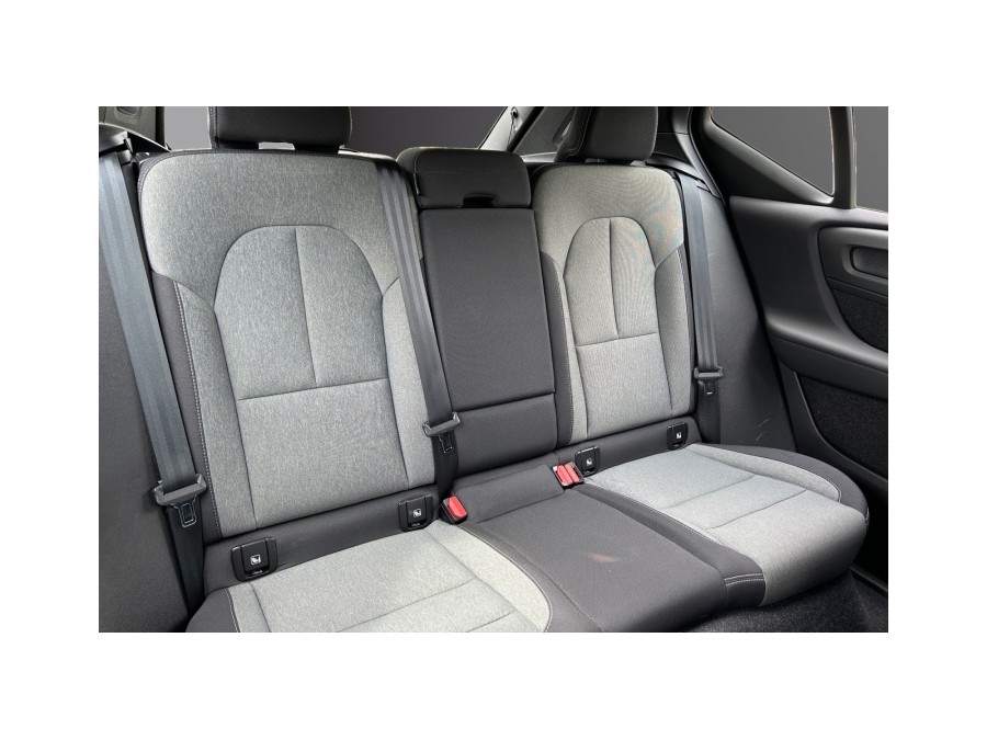 VOLVO d'occasion XC40 T2 MOMENTUM BUSINESS de 2021 Champigny sur