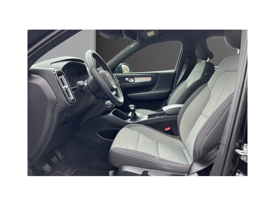 VOLVO d'occasion XC40 T2 MOMENTUM BUSINESS de 2021 Champigny sur