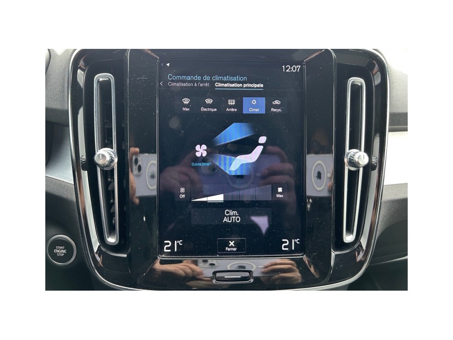 VOLVO d'occasion XC40 T2 MOMENTUM BUSINESS de 2021 Champigny sur