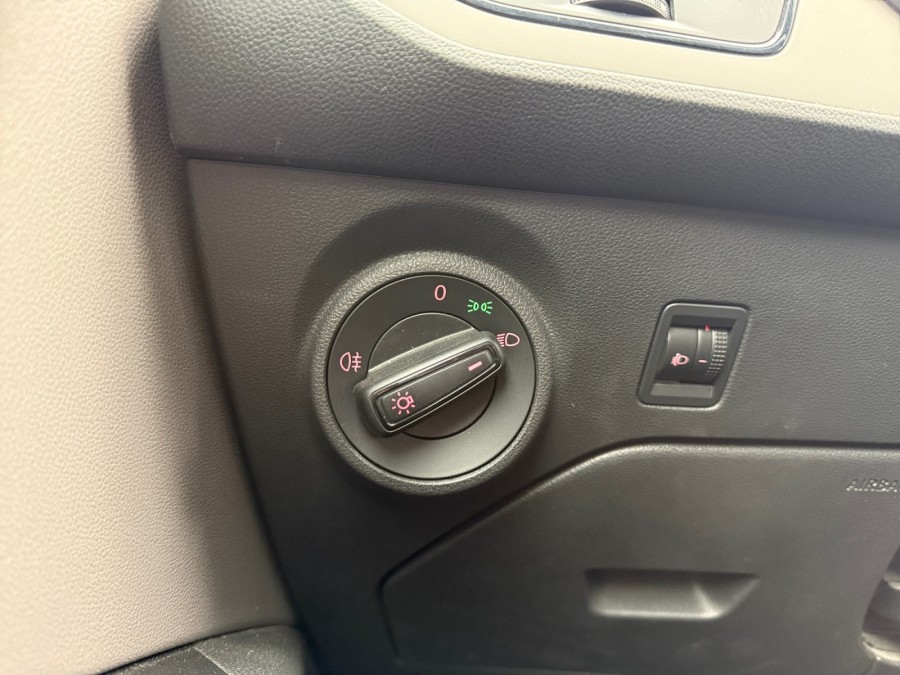 SEAT d'occasion LEON 1.6 TDI 105 REFERENCE de 2015 Toulouse Sud (31)﻿
