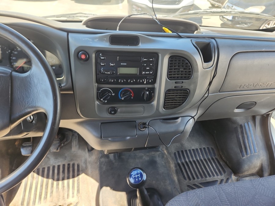 FORD d'occasion TRANSIT Transit kombi de 2005 Frejus (83)﻿