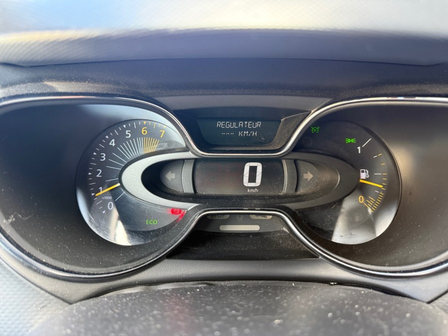 RENAULT d'occasion CAPTUR 0.9 TCE 90 LIFE ENERGY de 2015 Andrezieux