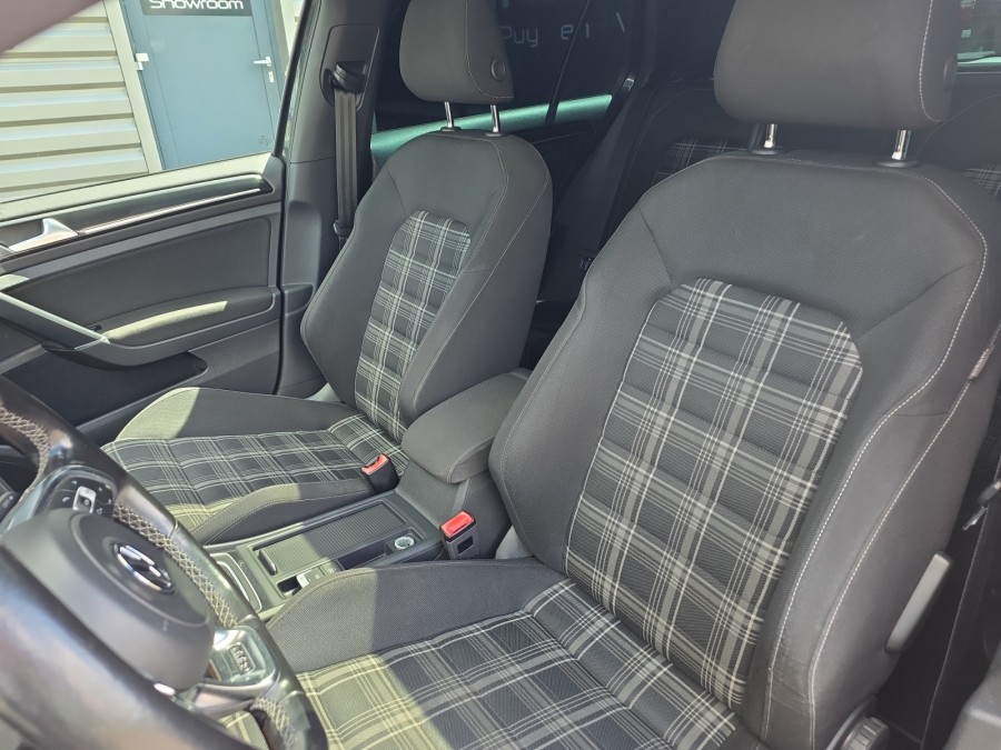 VOLKSWAGEN d'occasion GOLF 2.0 TDI 184 GTD DSG de 2016 Le Puy en