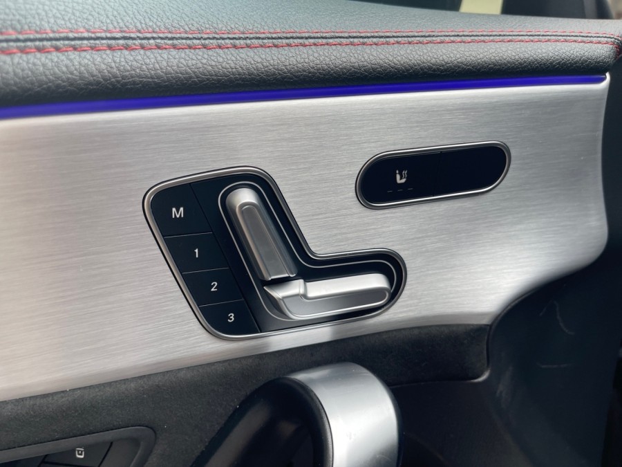 MERCEDES d'occasion CLASSE CLA II CLA 200 D AMG LINE 8G-DCT de 2021
