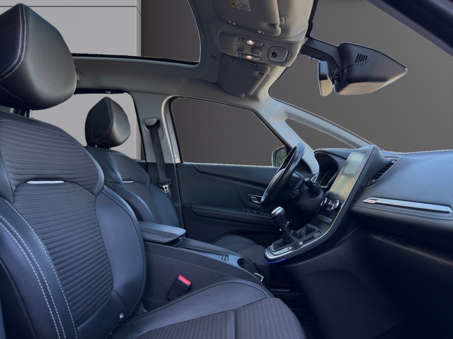 RENAULT d'occasion SCENIC 1.2 TCE 130 ZEN de 2017 Salon de Provence