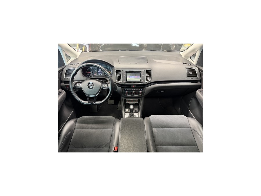 VOLKSWAGEN d'occasion SHARAN 2.0 TDI 177 CARAT DSG de 2020 Villebon