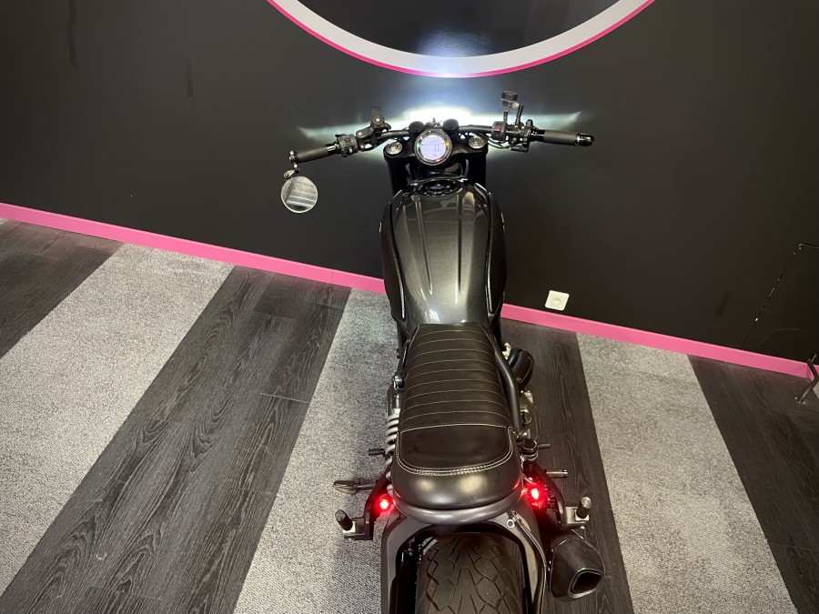 DUCATI d'occasion SCRAMBLER DUCATI SCRAMBLER CUSTOM de 2017 Lyon