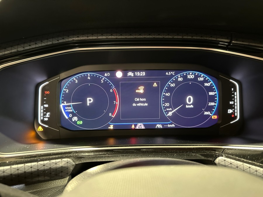 VOLKSWAGEN d'occasion T-CROSS 1.0 TSI 110 R-LINE TECH DSG de 2022