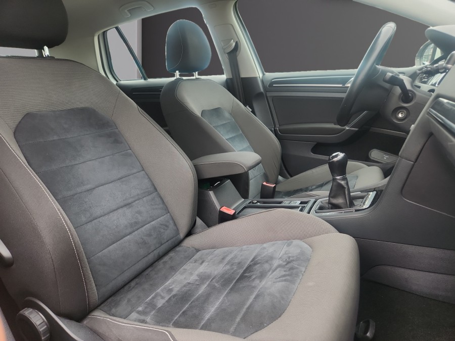 VOLKSWAGEN d'occasion GOLF 1.4 TSI 140 ACT CONFORTLINE de 2013 Frejus