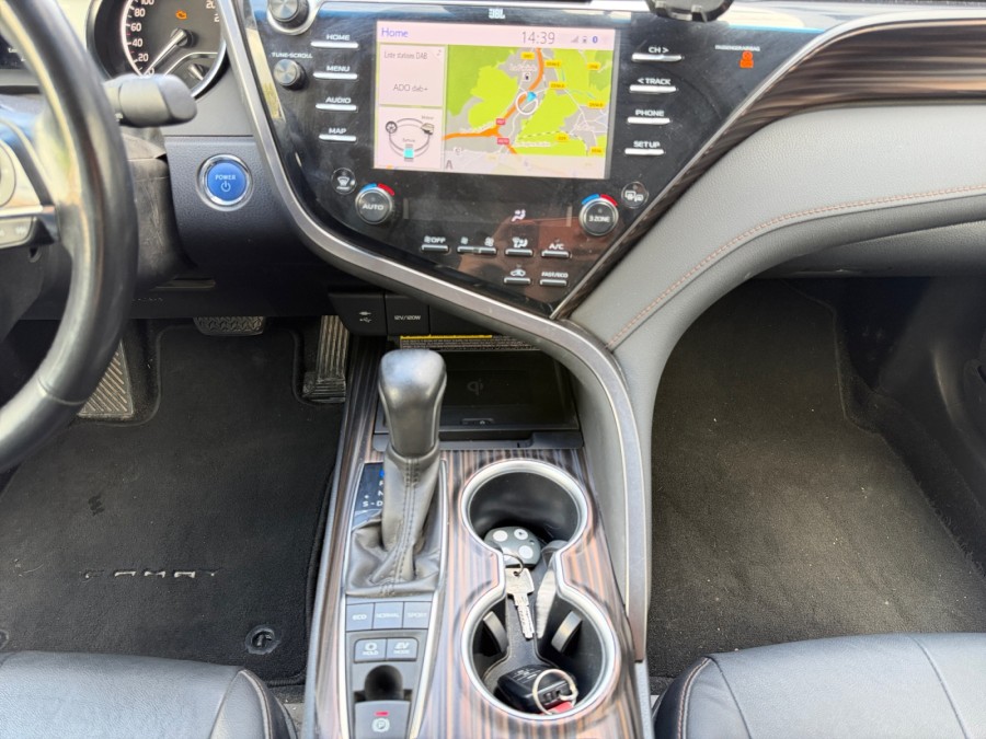 TOYOTA d'occasion CAMRY 2.5 Hybrid 16V de 2019 Toulon Est (83)﻿