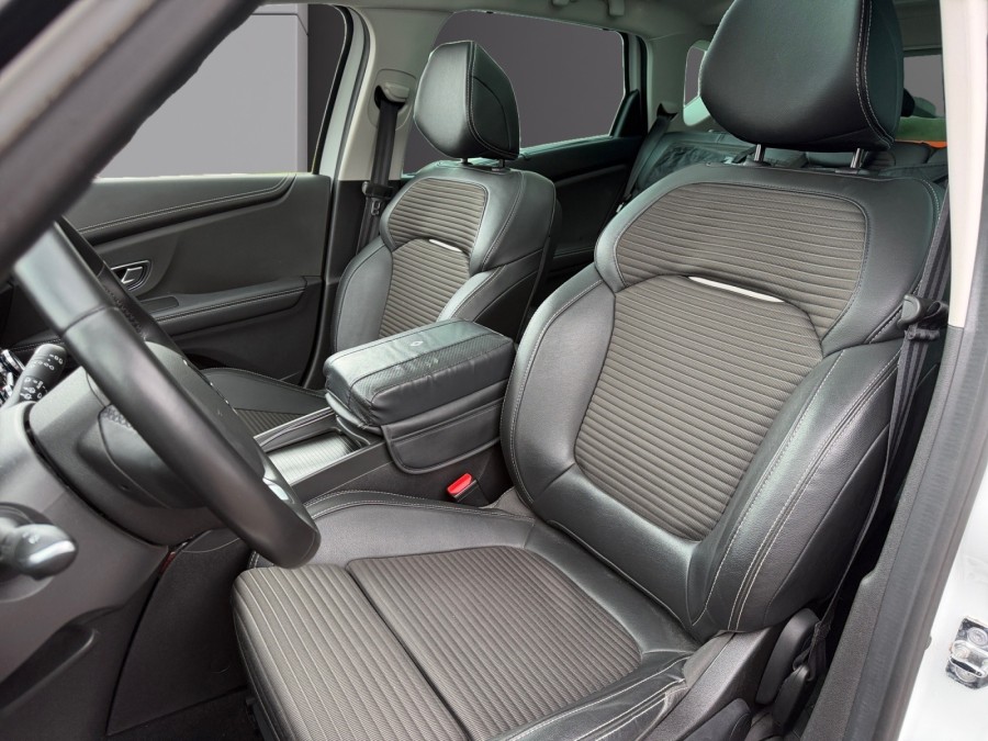 RENAULT d'occasion SCENIC GRAND 1.3 TCE 140 BUSINESS INTENS de 2019