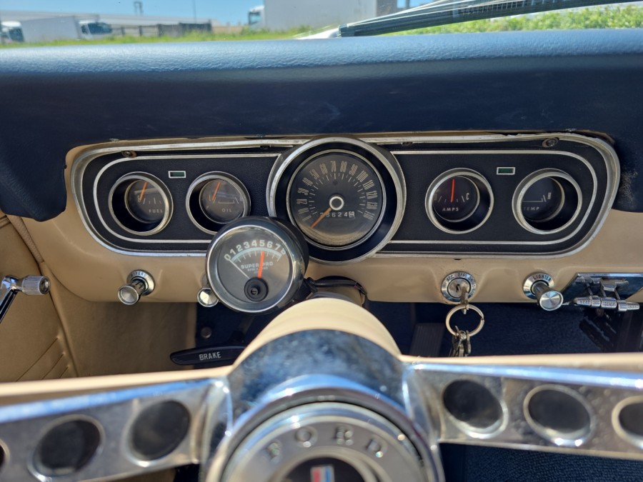 FORD d'occasion MUSTANG 4.7 V8 289 de 1966 Vichy (03)﻿