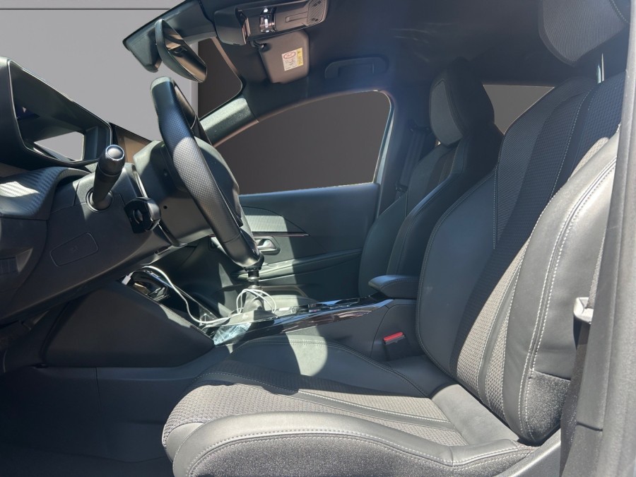PEUGEOT d'occasion 208 1.2 PURETECH 100 de 2023 Cannes (06)﻿