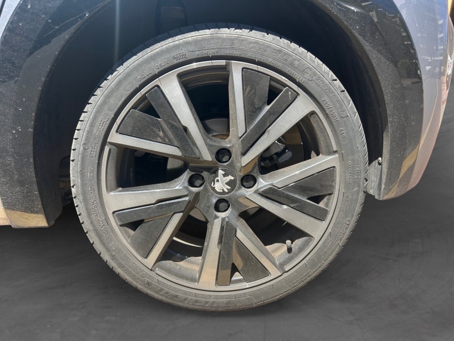 PEUGEOT d'occasion 208 1.2 PURETECH 100 de 2023 Cannes (06)﻿