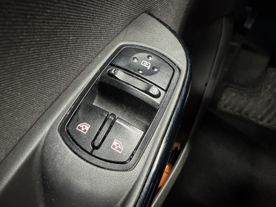 OPEL d'occasion CORSA 1.2 70 GRAPHITE de 2015 Villebon Sur Yvette