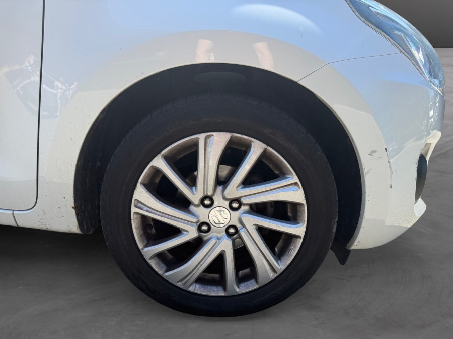 SUZUKI d'occasion SWIFT 1.2 DUALJET HYBRID PRIVILEGE PH2 de 2022 Les