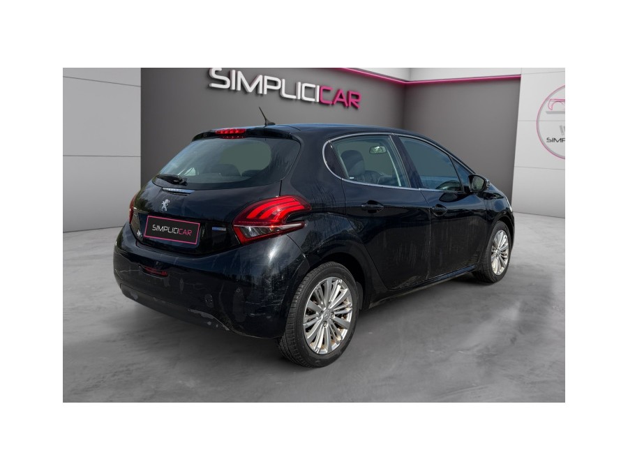 PEUGEOT d'occasion 208 1.2 110 ALLURE  EAT de 2017 Orgeval Verneuil