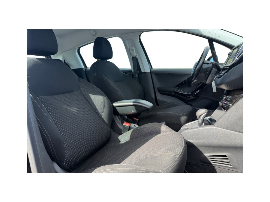 PEUGEOT d'occasion 208 1.2 110 ALLURE  EAT de 2017 Orgeval Verneuil