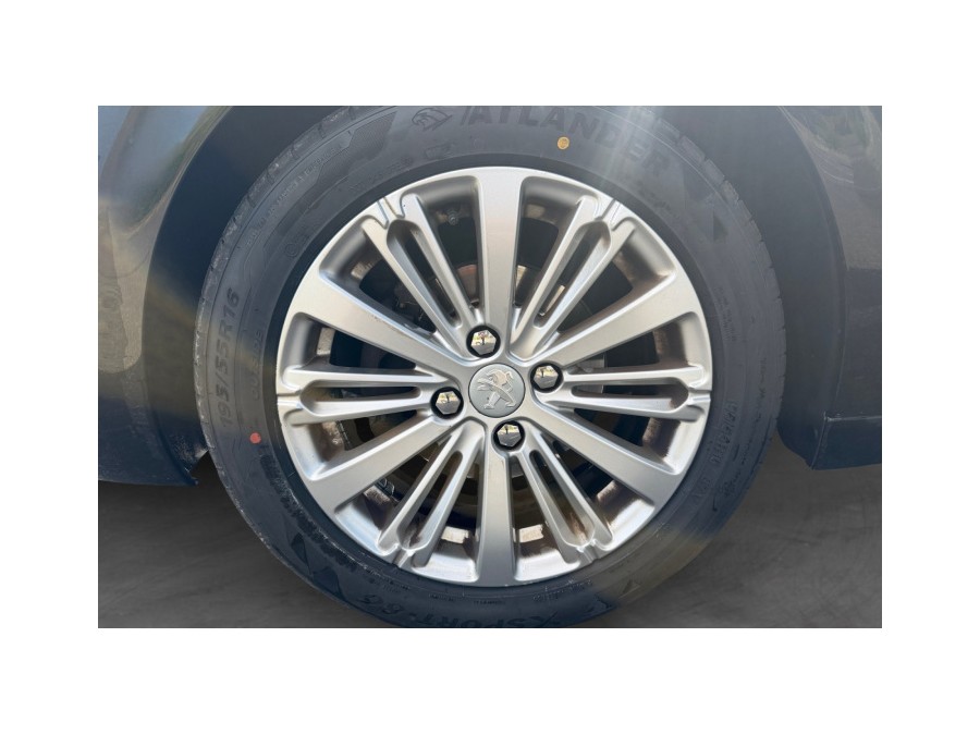 PEUGEOT d'occasion 208 1.2 110 ALLURE  EAT de 2017 Orgeval Verneuil