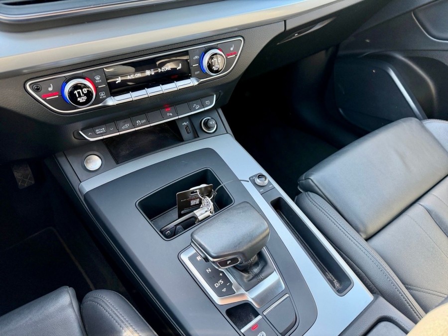 AUDI d'occasion Q5 SPORTBACK SB 55 TFSI-E 367 QUATTRO BLACK EDITION S