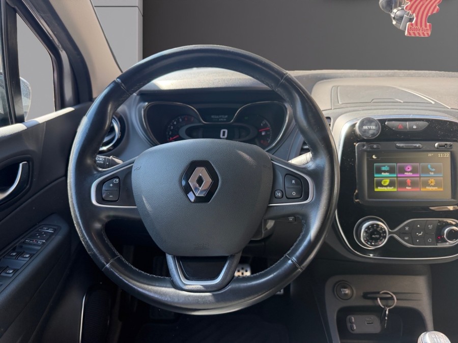 RENAULT d'occasion CAPTUR 1.3 TCE 130 SUNSET de 2019 Cannes (06)﻿