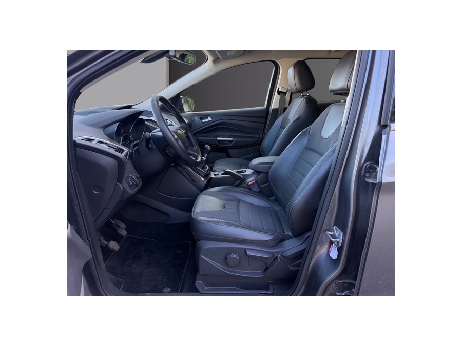FORD d'occasion KUGA 2.0 TDCI 4X4  163 CV de 2014 Tours (37)﻿