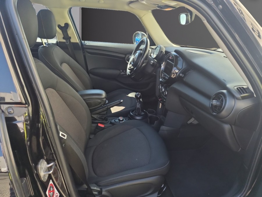 MINI d'occasion ONE ONE D 95 de 2016 Frejus (83)﻿