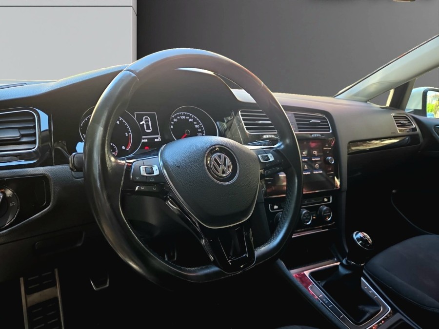 VOLKSWAGEN d'occasion GOLF 1.6 TDI 115 TRENDLINE BUSINESS de 2017