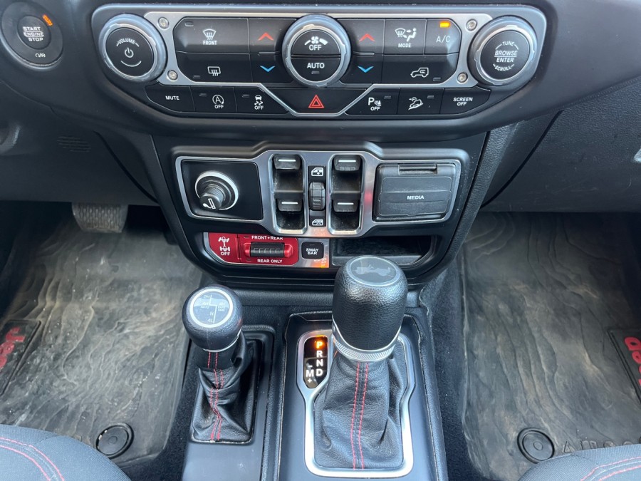 JEEP d'occasion WRANGLER UNLIMITED 2.0I T 272 SPORT BVA de 2020