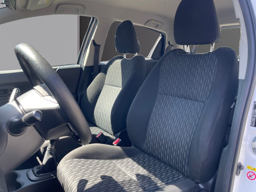 TOYOTA d'occasion YARIS 1.0 VVTI 70 ULTIMATE de 2014 Caen (14)﻿